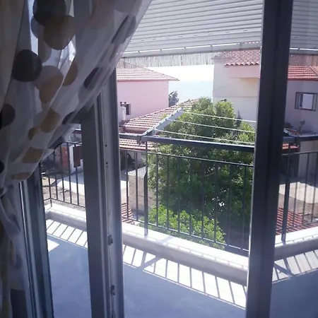 Eleni Apartment *